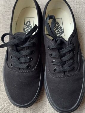 Vans Unisex Authentic Canvas Sneakers in Black
